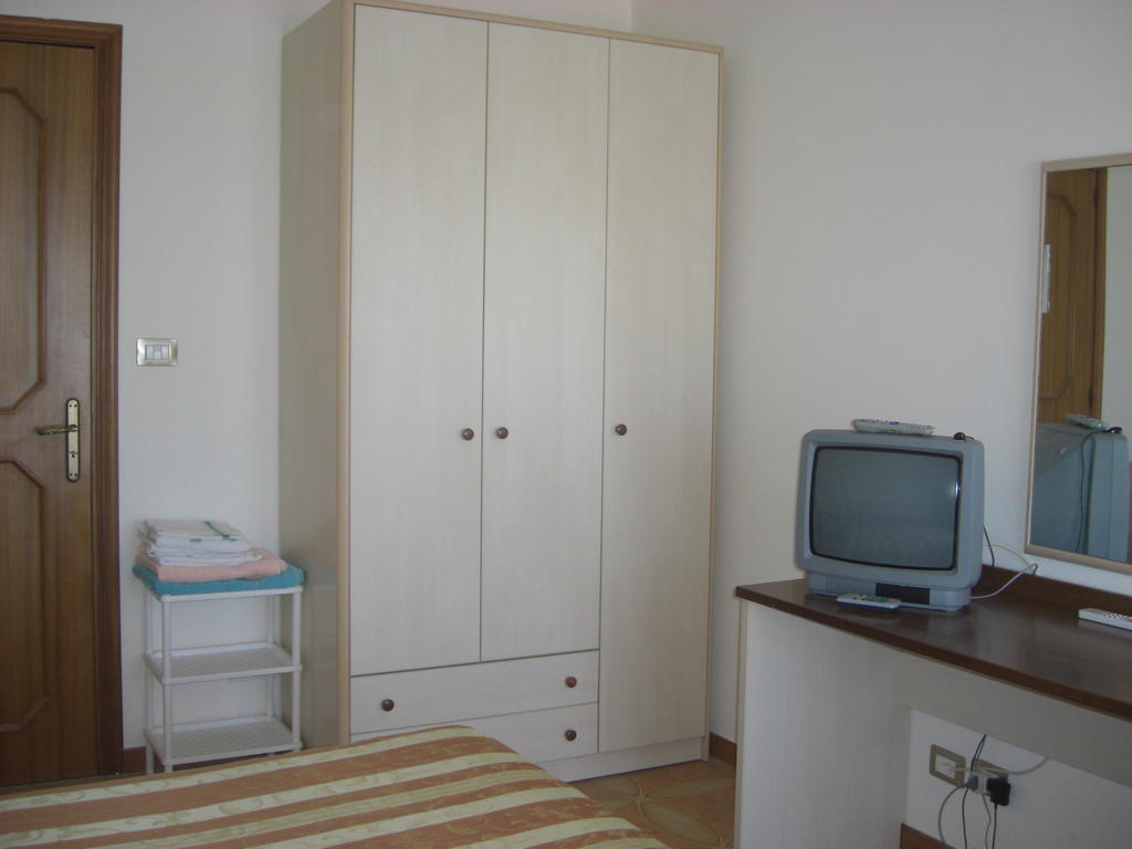 Albergo Villa Nobile Chiaramonte Gulfi Habitación foto