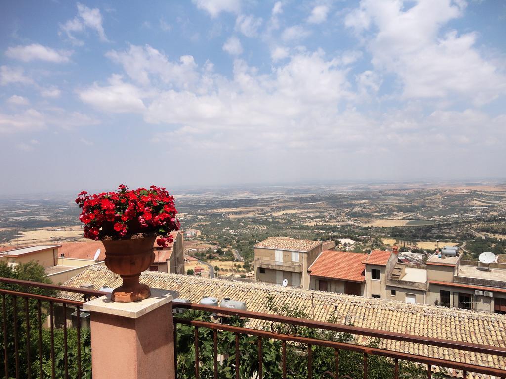 Albergo Villa Nobile Chiaramonte Gulfi Exterior foto